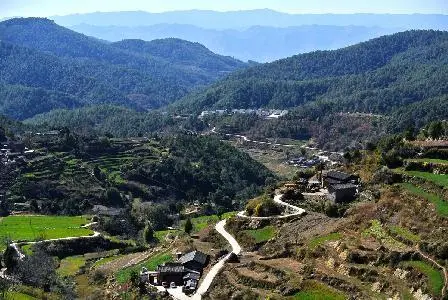 山坳的意思